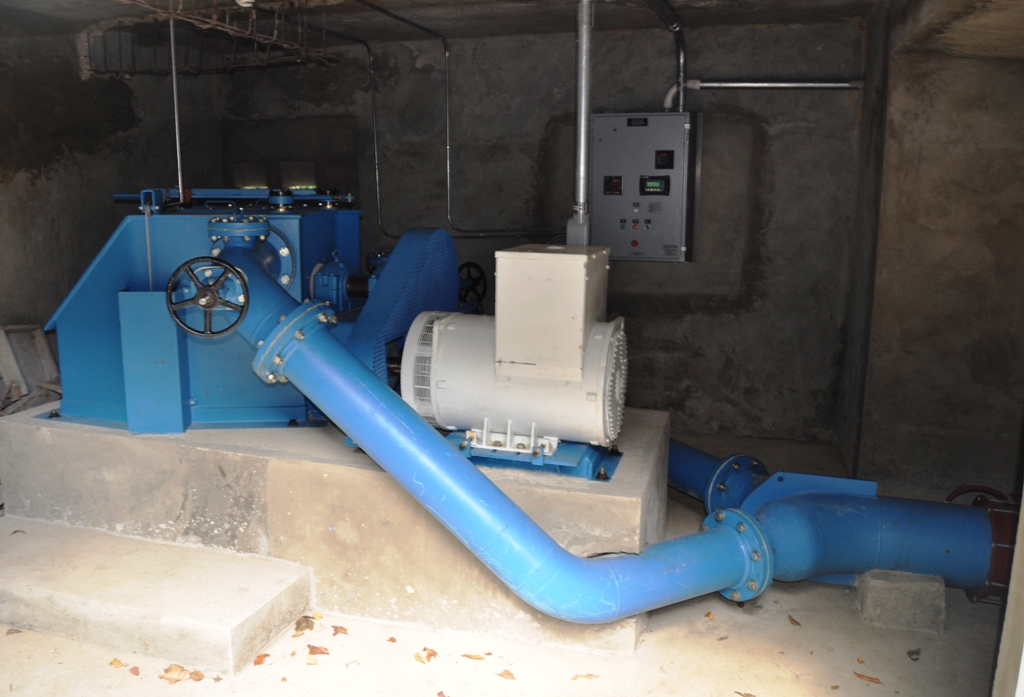 Turgo hydro turbine in Dominican Republic